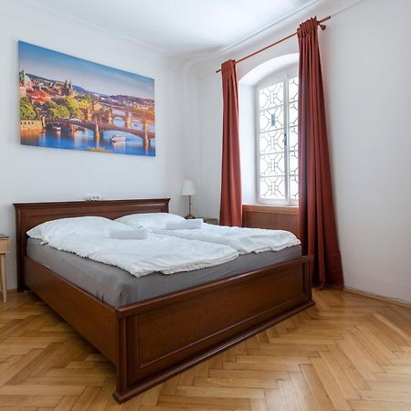 Historic Spirit At Studio Under The Prague Castle Exterior photo